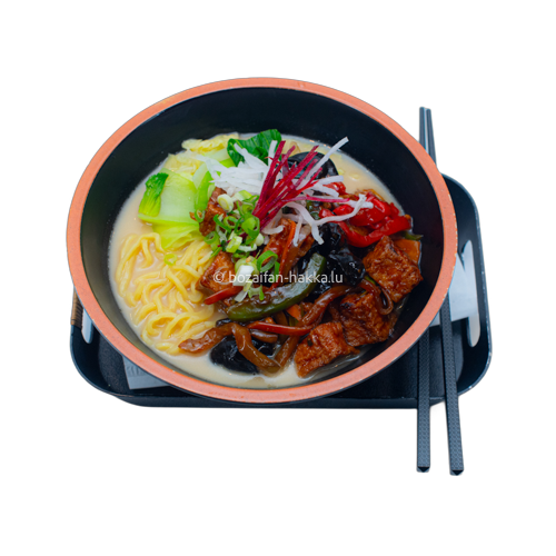Soupe de nouilles végétarienne au tofu